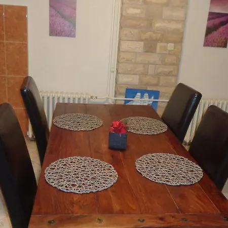 Moreta Apartment