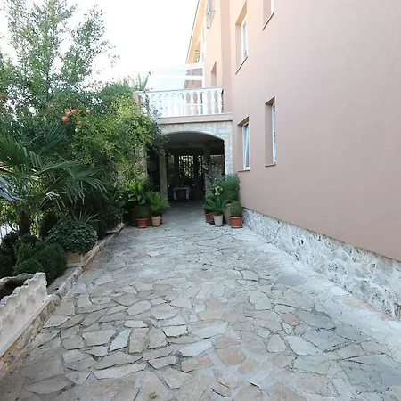 Apartment Moreta *